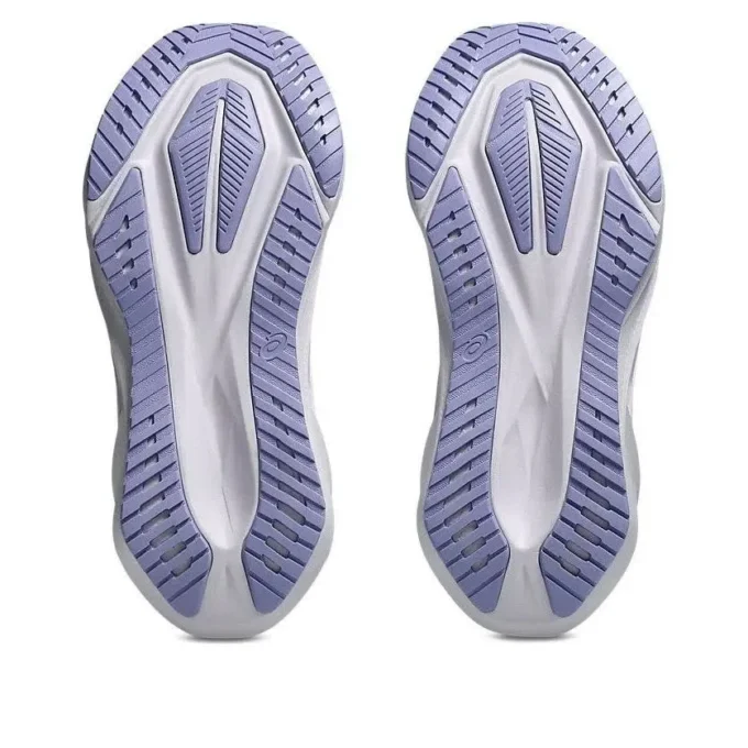 Novablast 5 D Wide „White Lilac Hint”