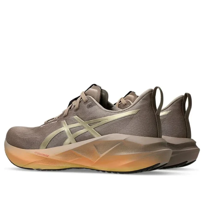 Novablast 5 „Luxe Taupe Grey”