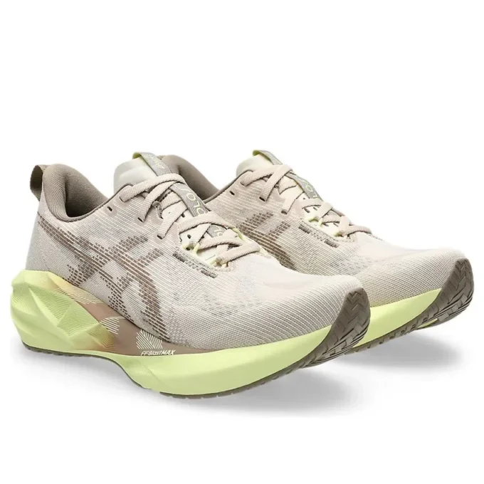 Novablast 5 „Mineral Beige Taupe Grey”