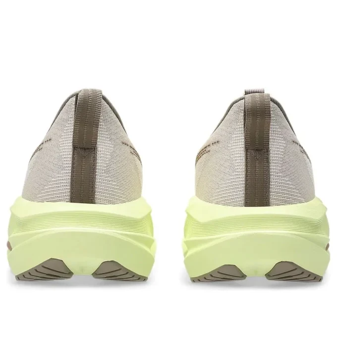 Novablast 5 „Mineral Beige Taupe Grey”
