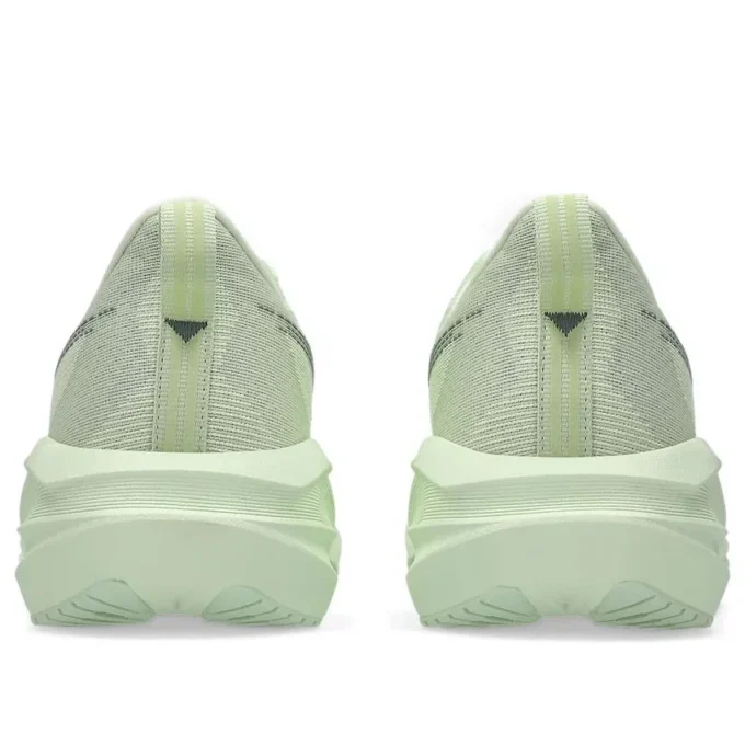 Novablast 5 „Whisper Green Monument Blue”
