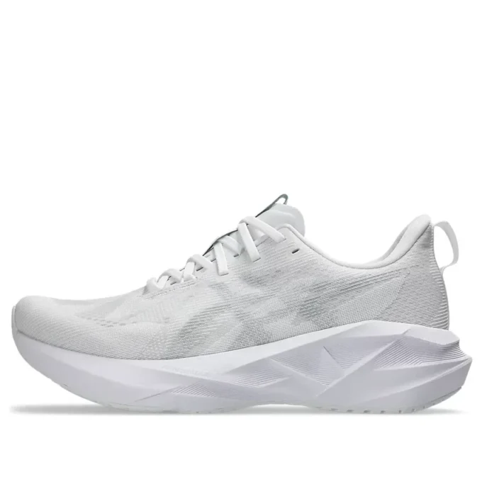 Novablast 5 „White Piedmont Grey”