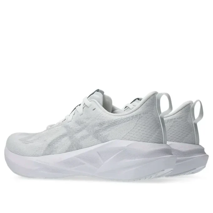 Novablast 5 „White Piedmont Grey”