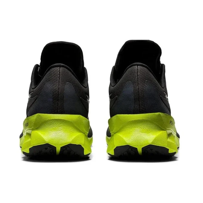 Novablast „Black Lime Zest”