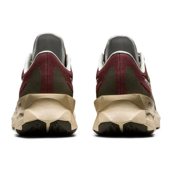 Novablast „Brown Burgundy”