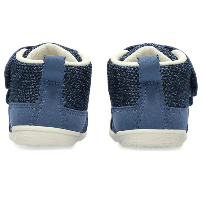 Primul MC „Dark Blue”
