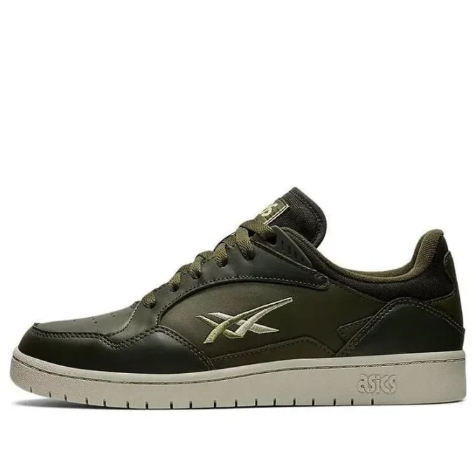 Skycourt „Winterized Olive Swamp Green”