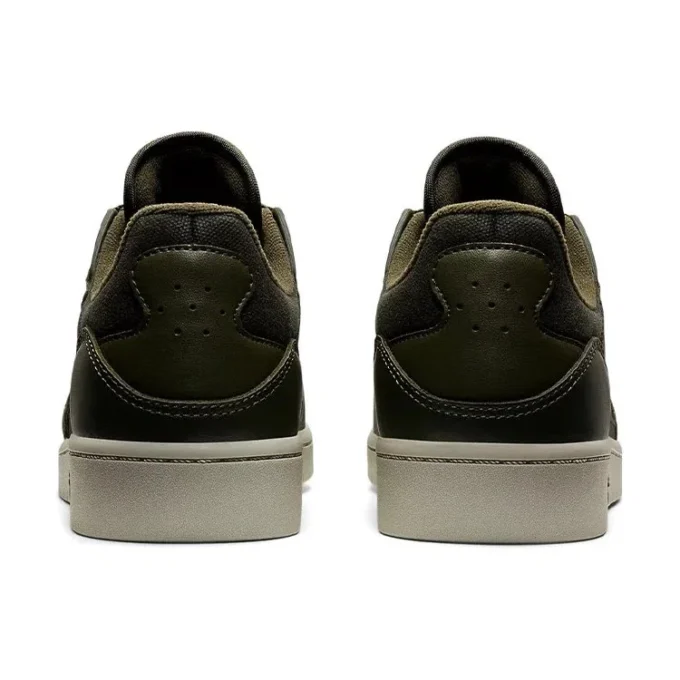 Skycourt „Winterized Olive Swamp Green”